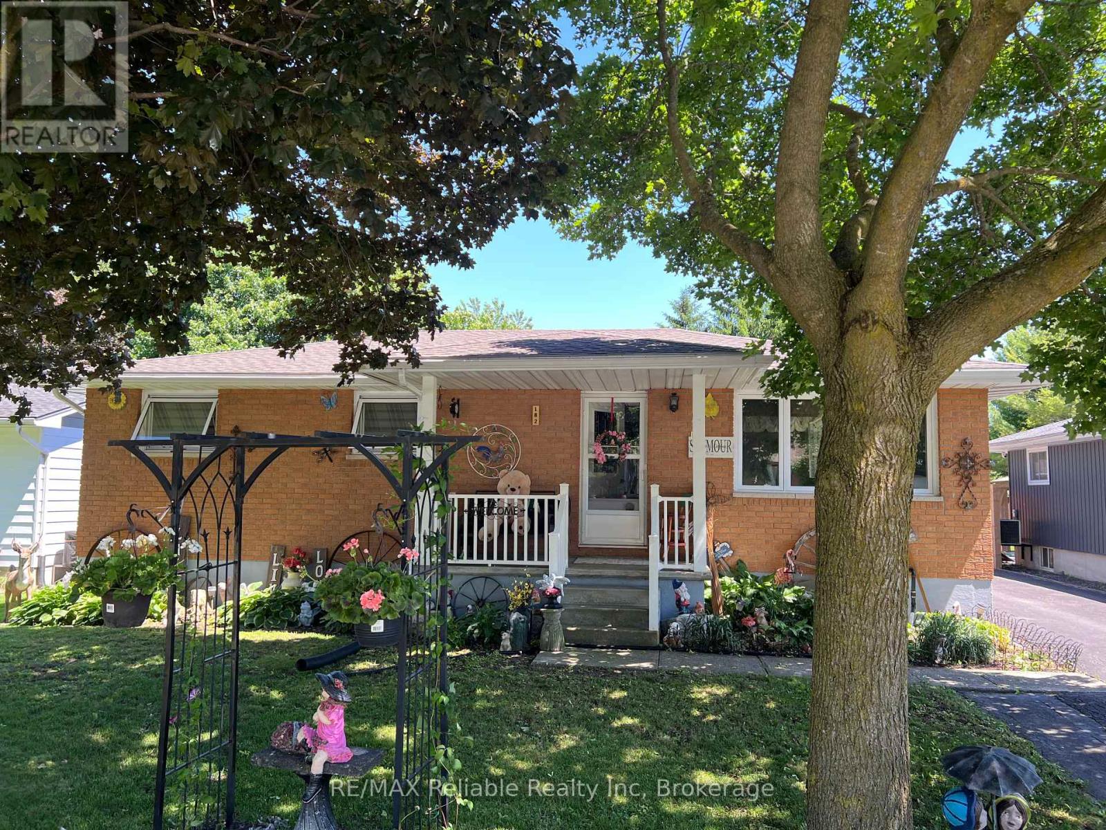 182 Jarvis Street S, Huron East, Ontario  N0K 1W0 - Photo 4 - X12242959