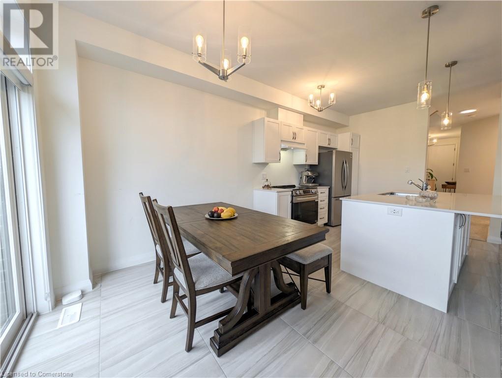 231 Alessio Drive, Hamilton, Ontario  L9B 0E9 - Photo 9 - 40744812