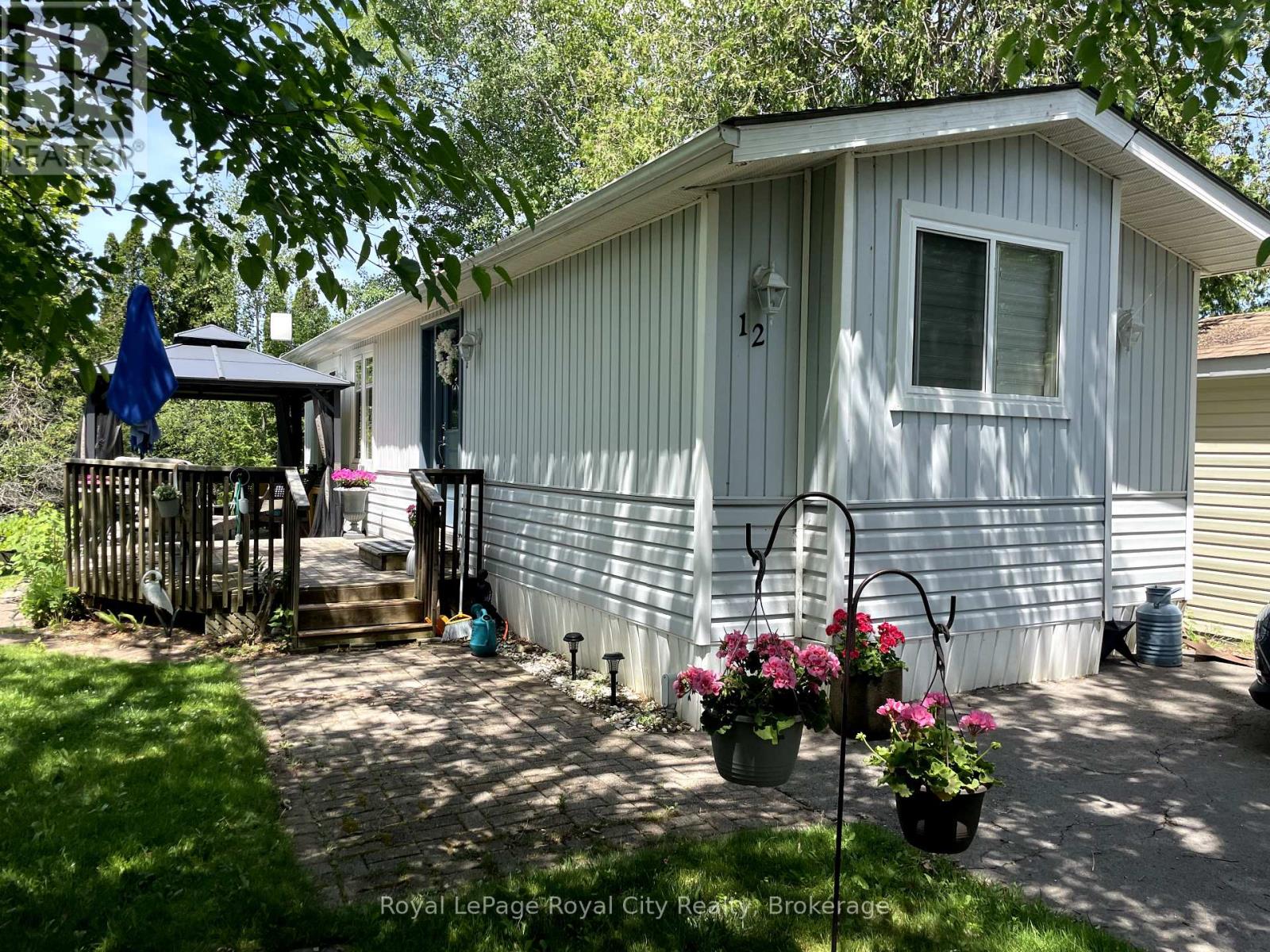 12 BUSH LANE, Puslinch, Ontario
