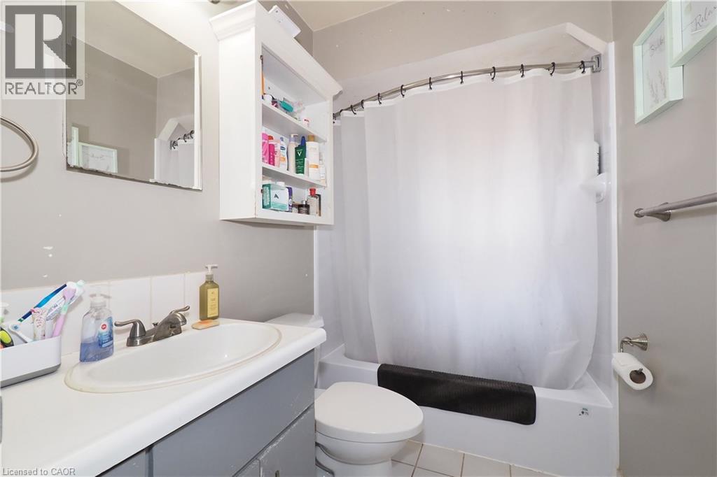 122 Boehmer Street, Kitchener, Ontario  N2H 4N5 - Photo 17 - 40744879