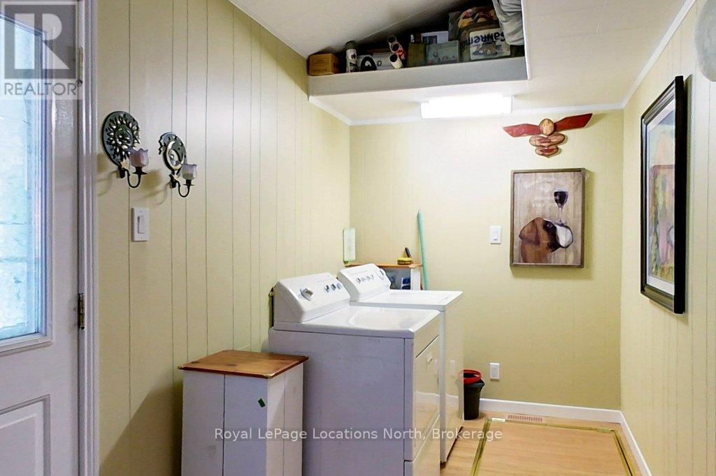 16 Alfred Street E, Blue Mountains, Ontario  N0H 2P0 - Photo 25 - X12243206