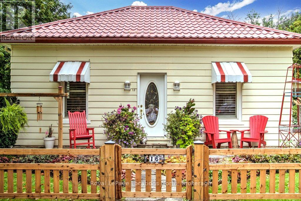 16 Alfred Street E, Blue Mountains, Ontario  N0H 2P0 - Photo 6 - X12243206