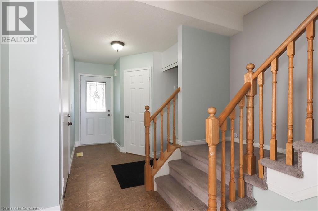 239 Hilltop Drive, Ayr, Ontario  N0B 1E0 - Photo 2 - 40744522