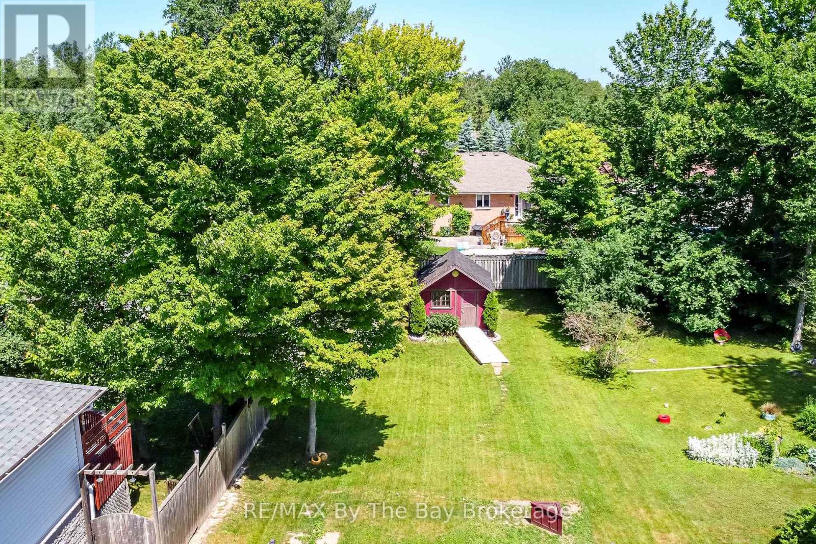 336 Robinson Road, Wasaga Beach, Ontario  L9Z 2Z1 - Photo 42 - S12243457