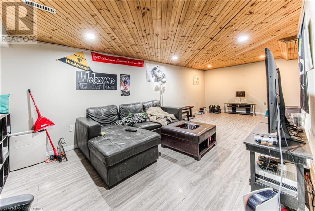 121 University Avenue E Unit# 9, Waterloo, Ontario  N2J 4J1 - Photo 13 - 40738972