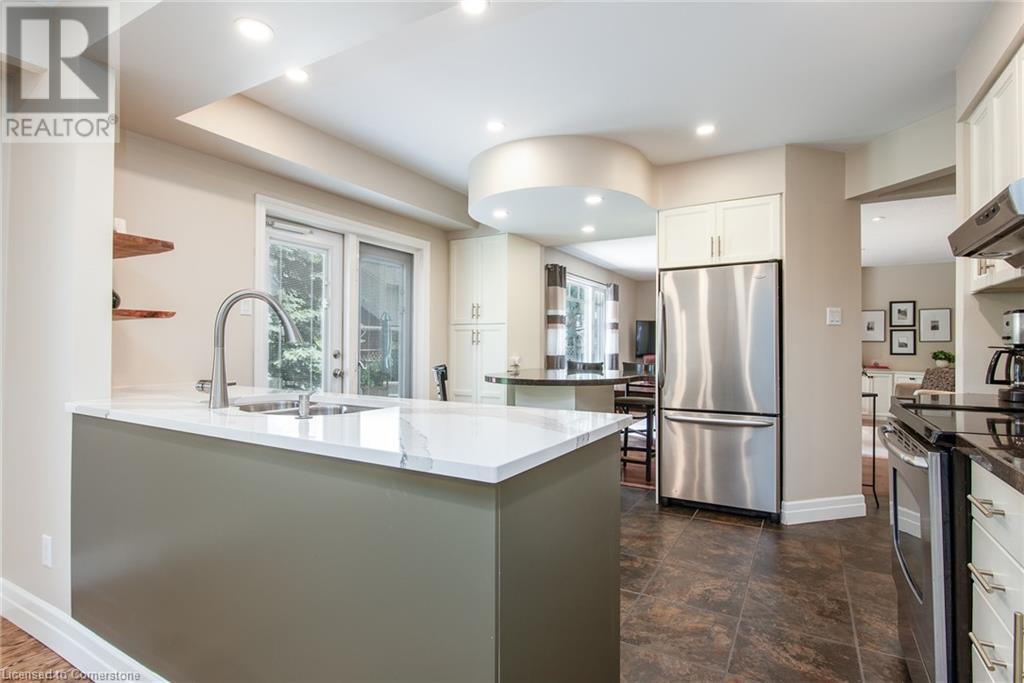 162 Ambleside Court, Waterloo, Ontario  N2K 3E4 - Photo 22 - 40744585