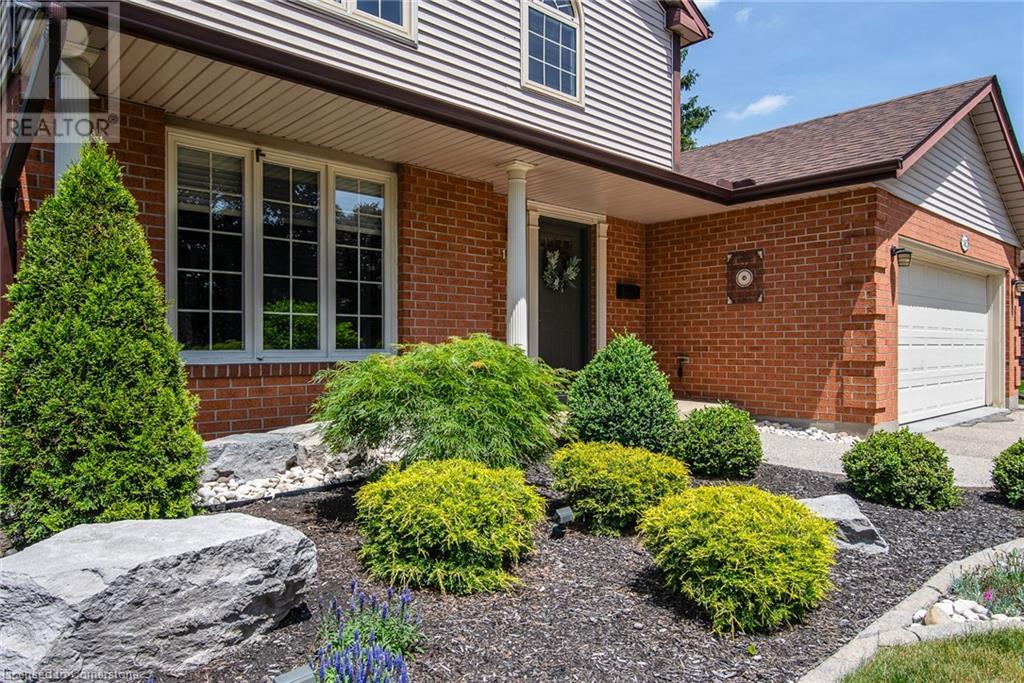 162 Ambleside Court, Waterloo, Ontario  N2K 3E4 - Photo 3 - 40744585