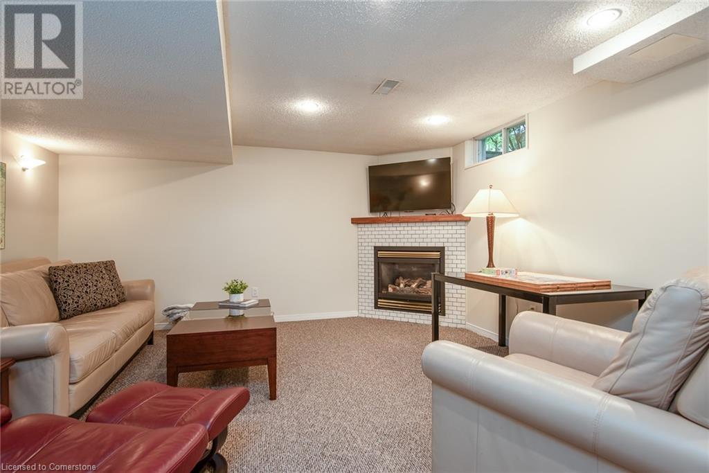162 Ambleside Court, Waterloo, Ontario  N2K 3E4 - Photo 39 - 40744585
