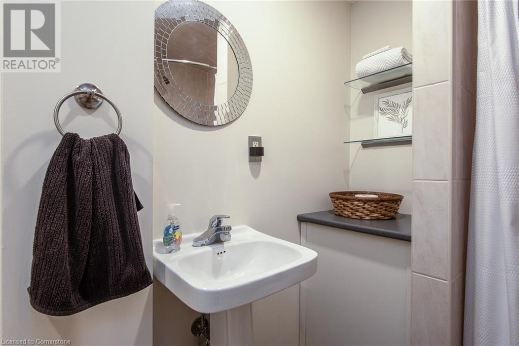 162 Ambleside Court, Waterloo, Ontario  N2K 3E4 - Photo 46 - 40744585
