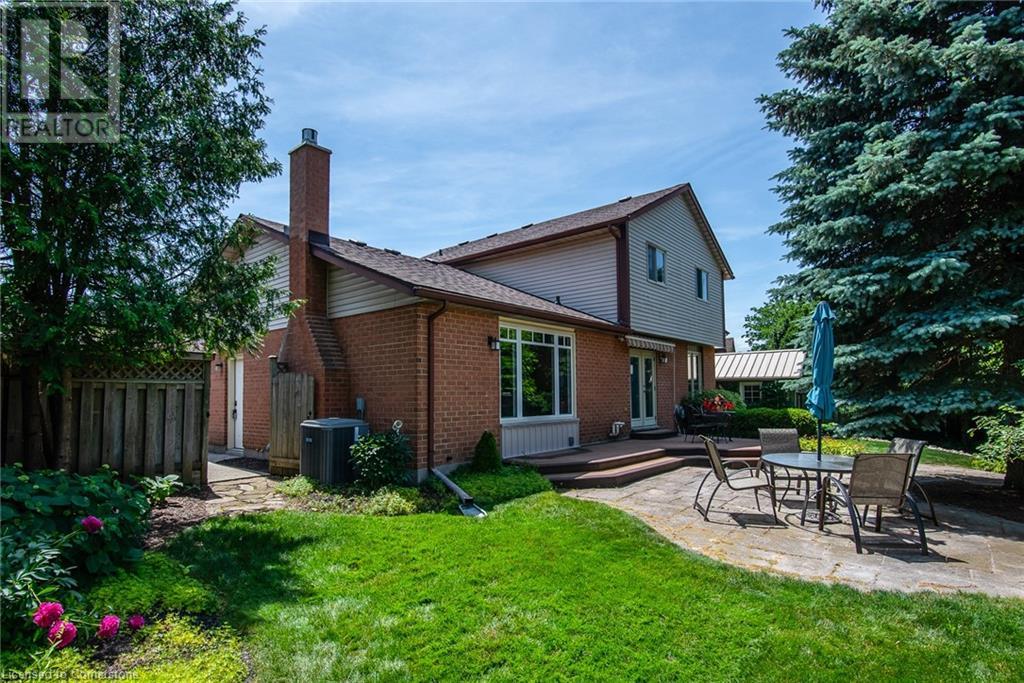 162 Ambleside Court, Waterloo, Ontario  N2K 3E4 - Photo 5 - 40744585