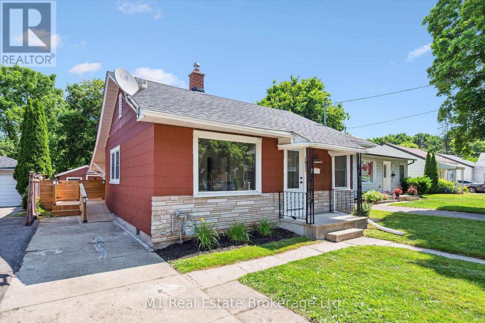 151 Edgar Street, Cambridge, Ontario  N3H 4H7 - Photo 6 - X12243543