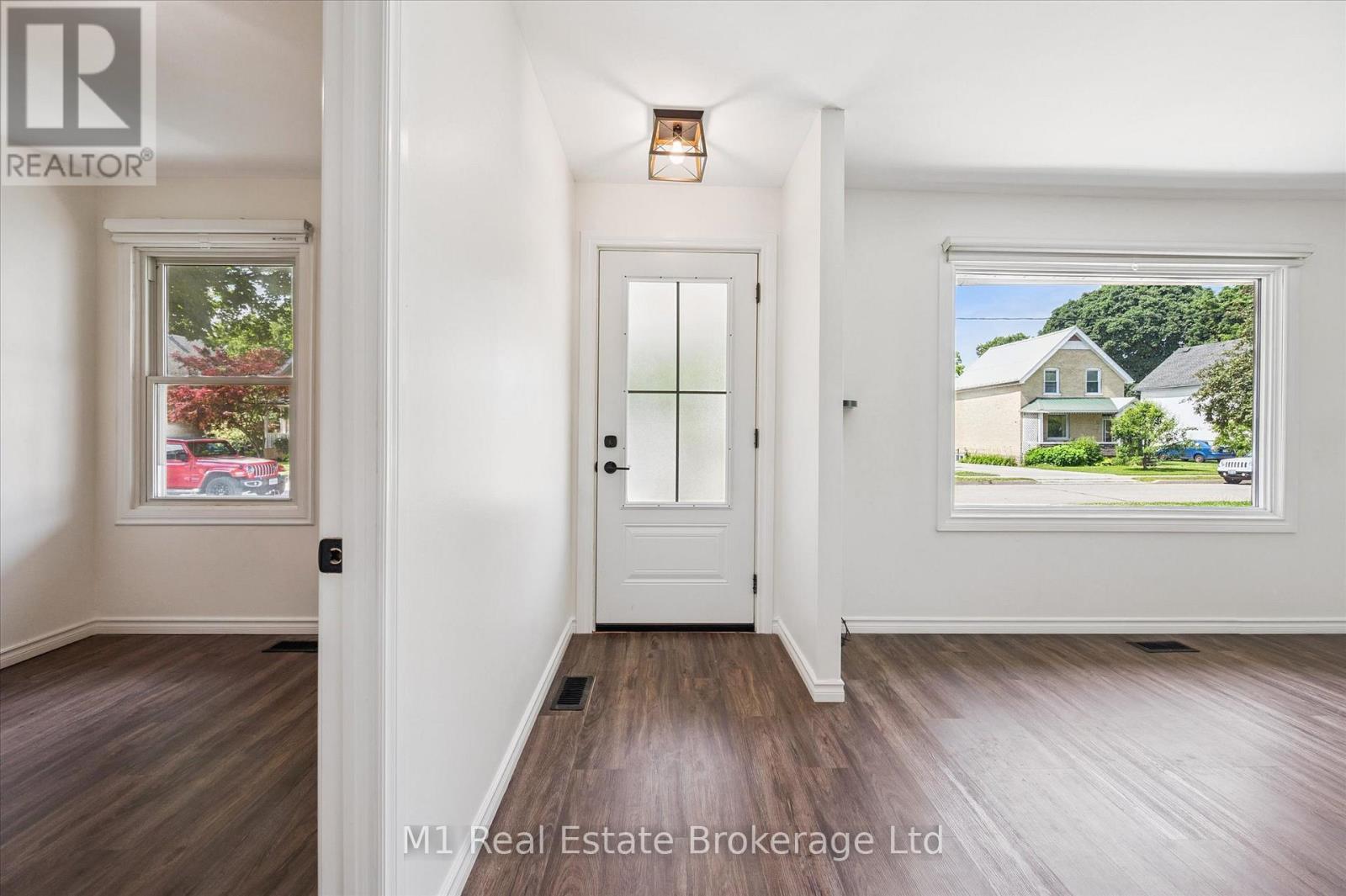 151 Edgar Street, Cambridge, Ontario  N3H 4H7 - Photo 8 - X12243543