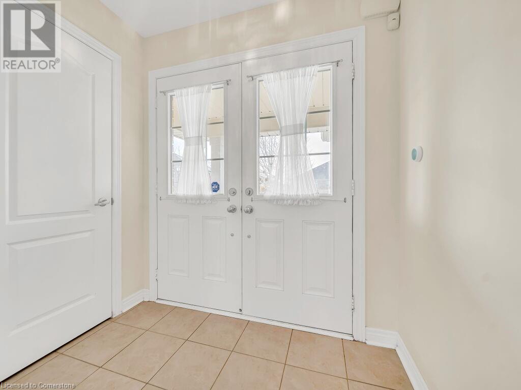 561 Baldwin Crescent, Woodstock, Ontario  N4T 0J4 - Photo 2 - 40744549