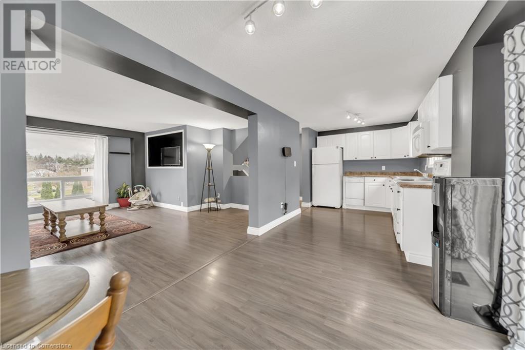 648 Doon Village Road Unit# 10, Kitchener, Ontario  N2P 1A2 - Photo 14 - 40744772