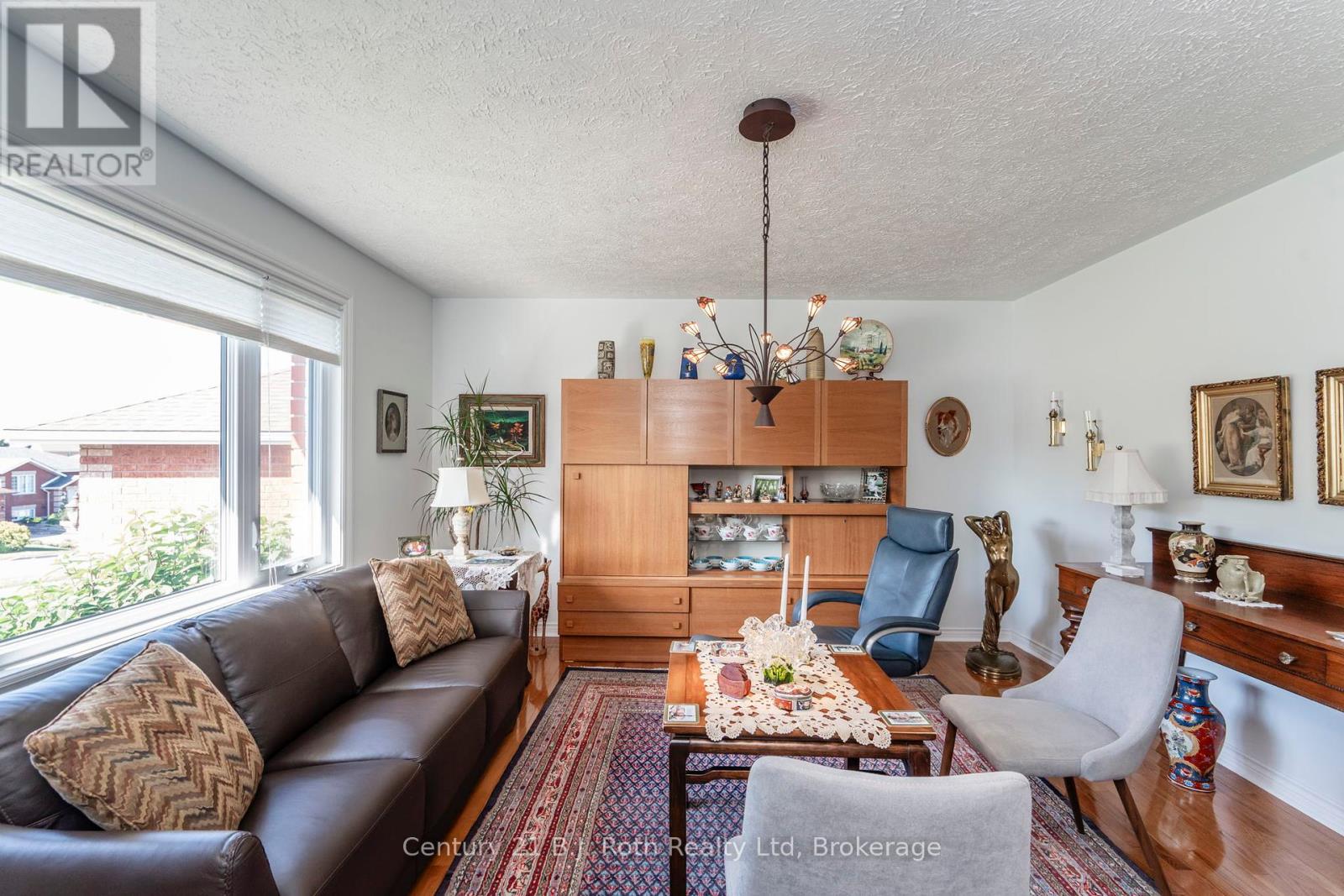 17 Charles Street, Penetanguishene, Ontario  L9M 2G6 - Photo 11 - S12243584