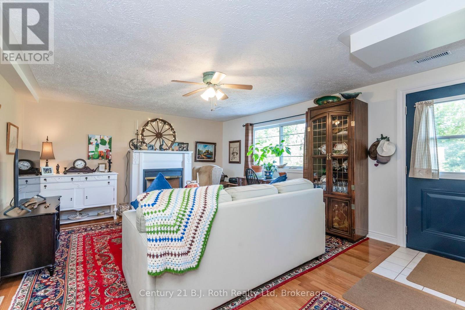 17 Charles Street, Penetanguishene, Ontario  L9M 2G6 - Photo 22 - S12243584