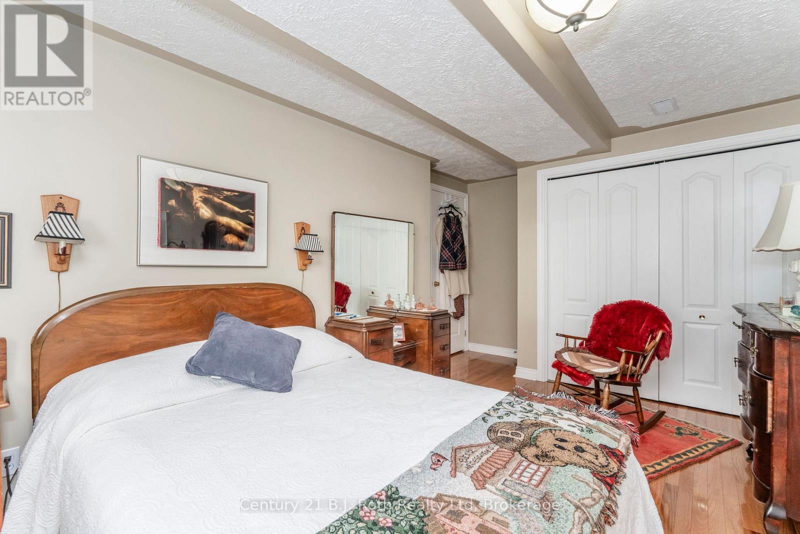 17 Charles Street, Penetanguishene, Ontario  L9M 2G6 - Photo 26 - S12243584