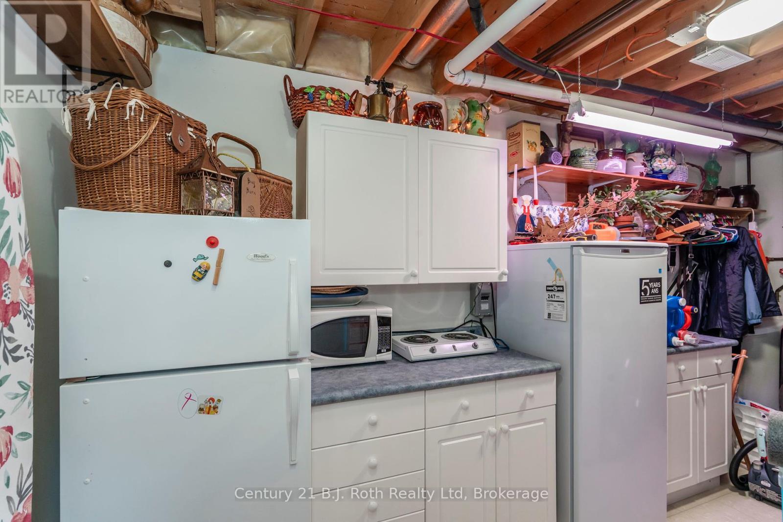 17 Charles Street, Penetanguishene, Ontario  L9M 2G6 - Photo 28 - S12243584