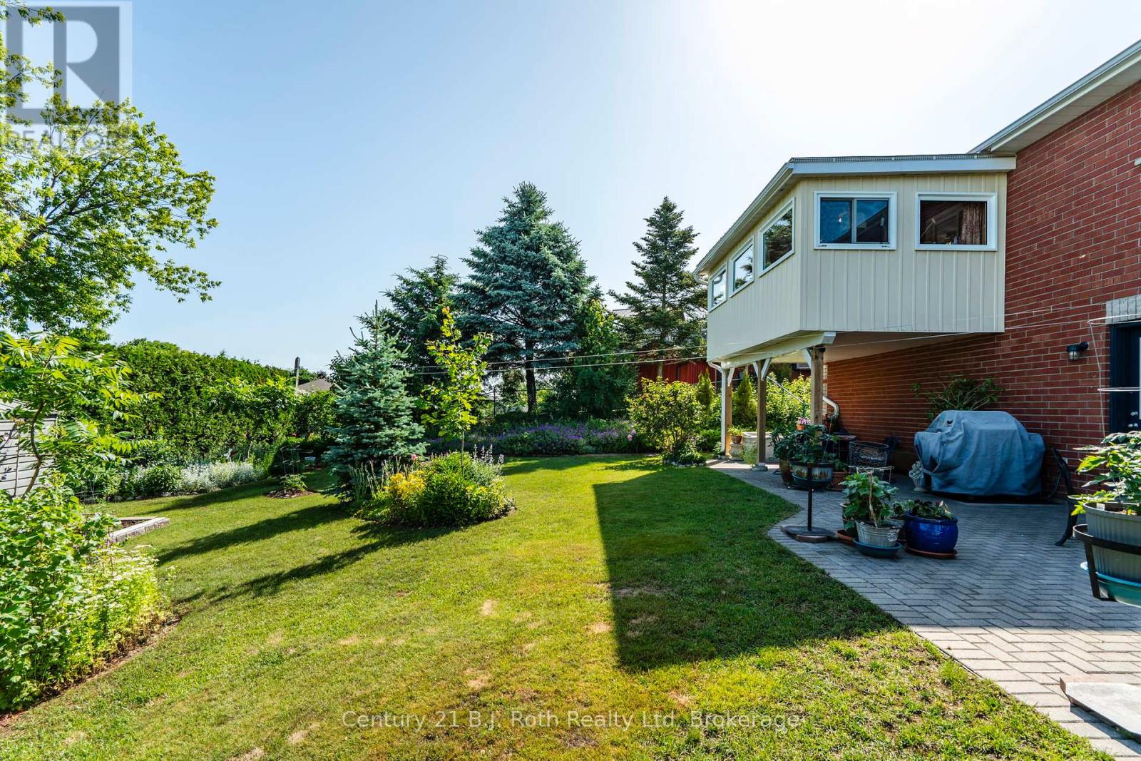 17 Charles Street, Penetanguishene, Ontario  L9M 2G6 - Photo 36 - S12243584