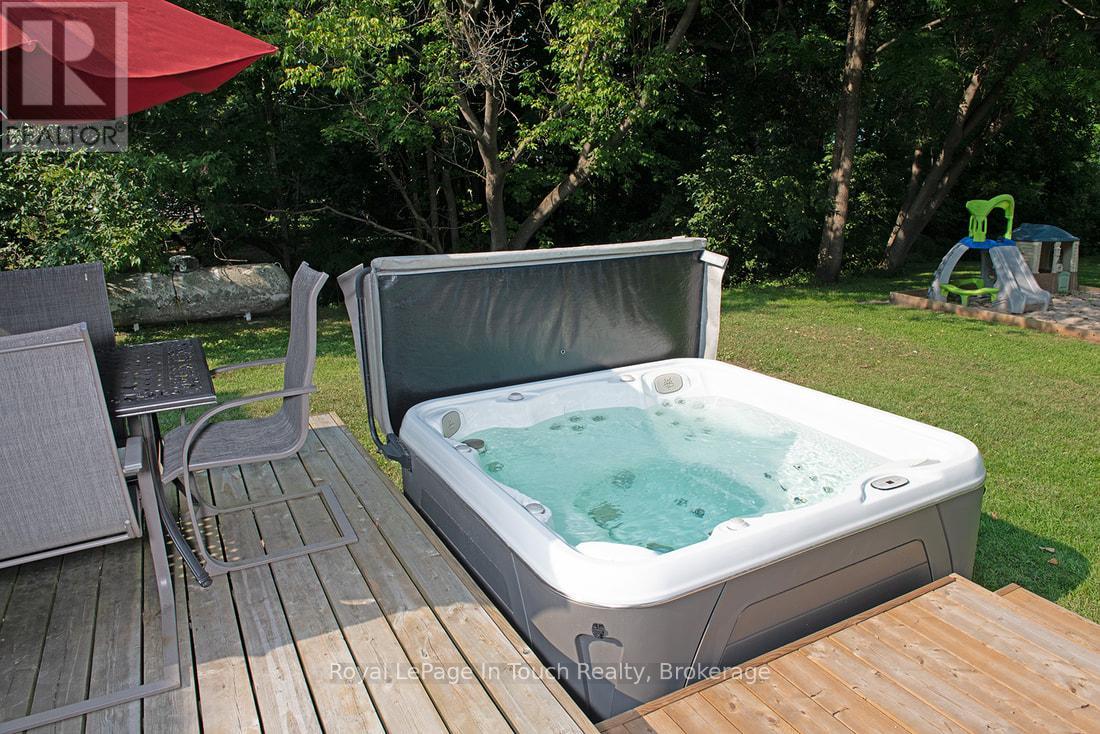 3010 Matchedash Street, Severn, Ontario  L0K 2C0 - Photo 32 - S12243599