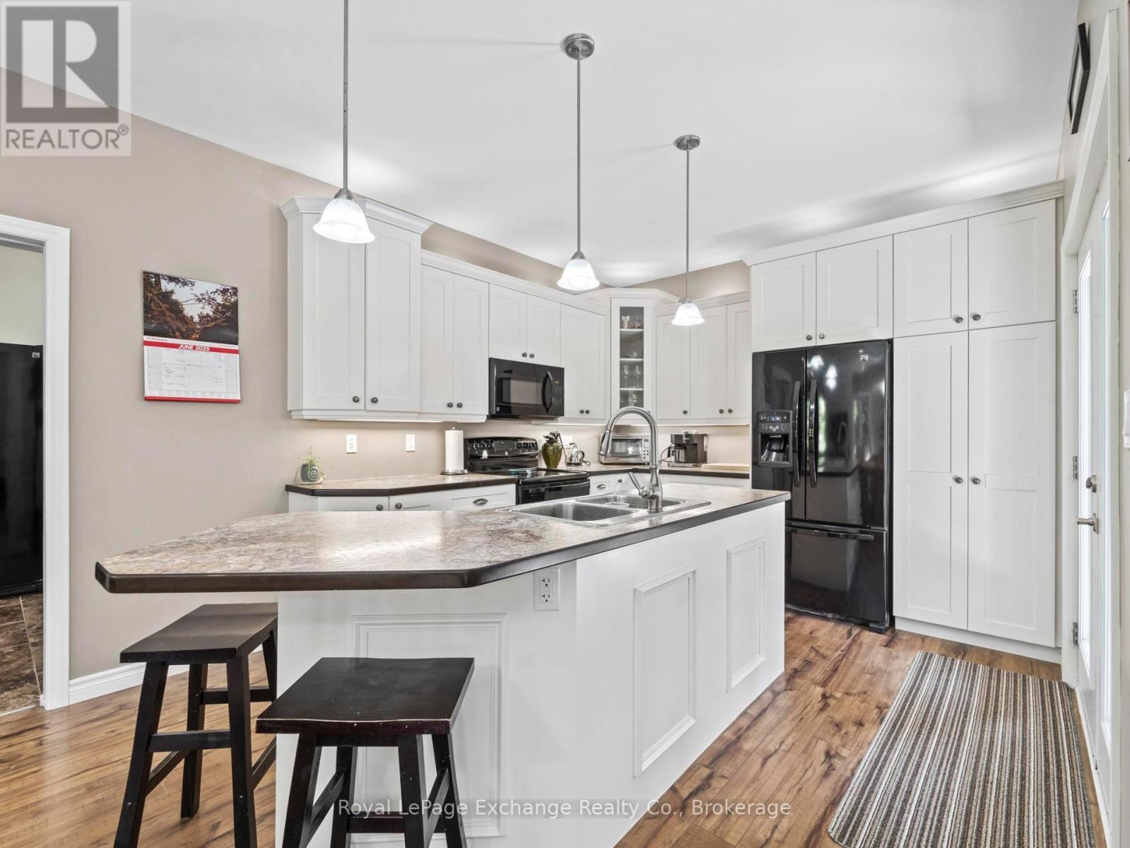 14 Kuehner Street, Kincardine, Ontario  N0G 2T0 - Photo 17 - X12243596