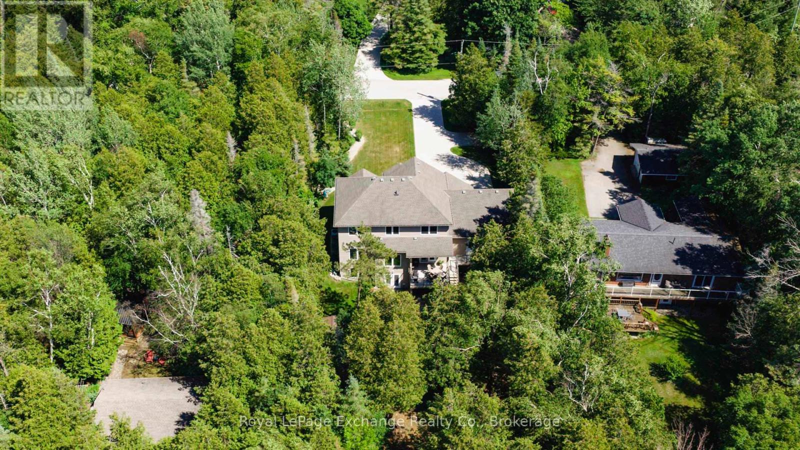 14 Kuehner Street, Kincardine, Ontario  N0G 2T0 - Photo 3 - X12243596