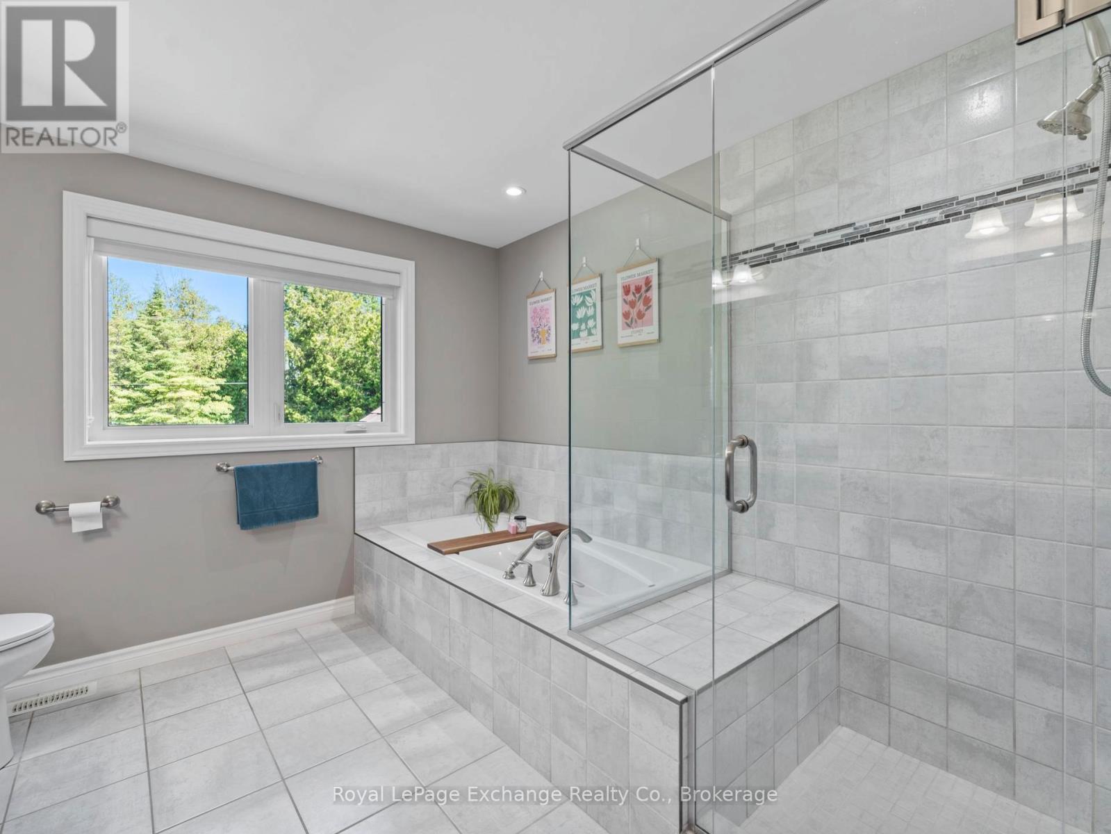 14 Kuehner Street, Kincardine, Ontario  N0G 2T0 - Photo 32 - X12243596