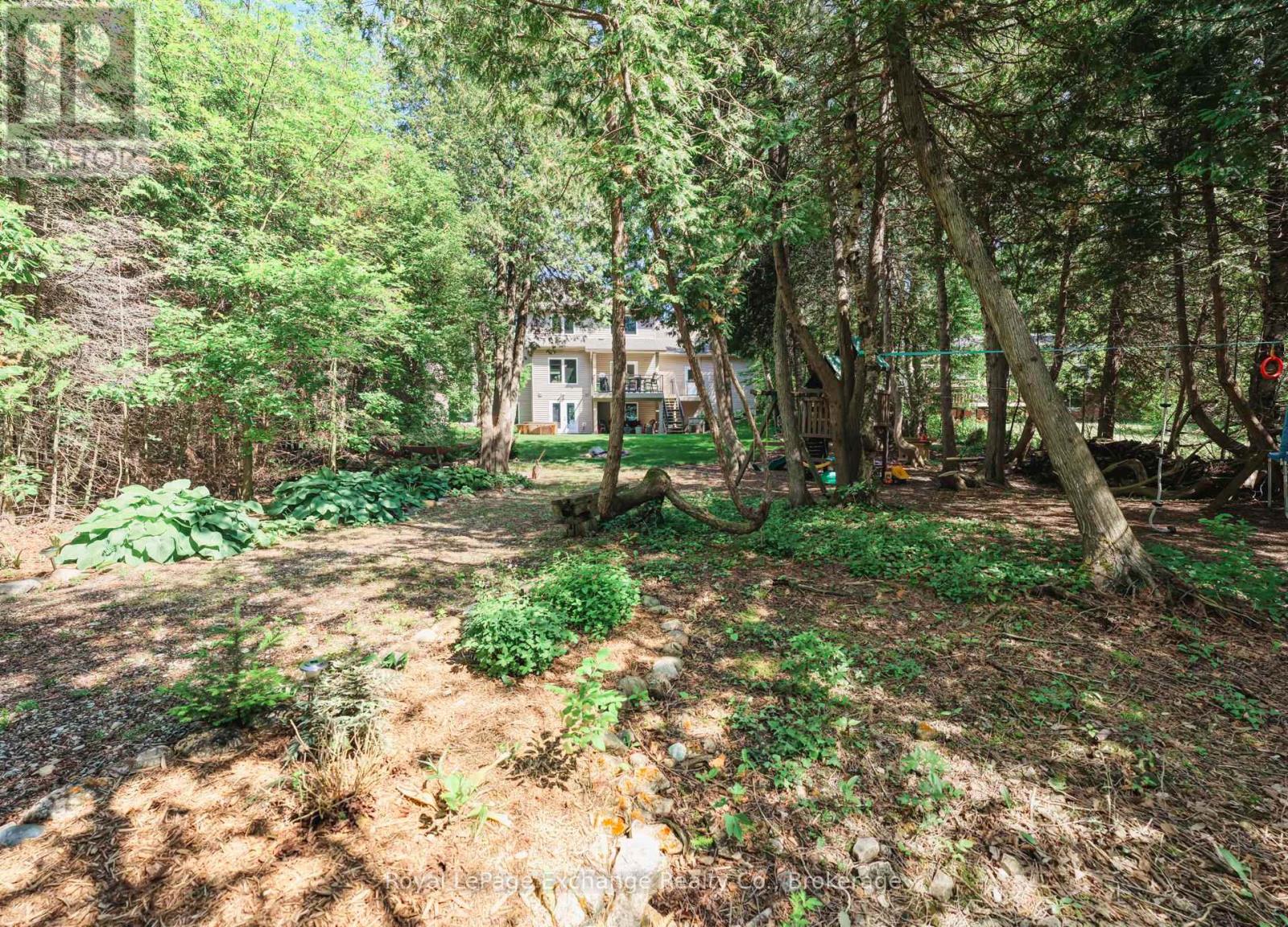 14 Kuehner Street, Kincardine, Ontario  N0G 2T0 - Photo 9 - X12243596