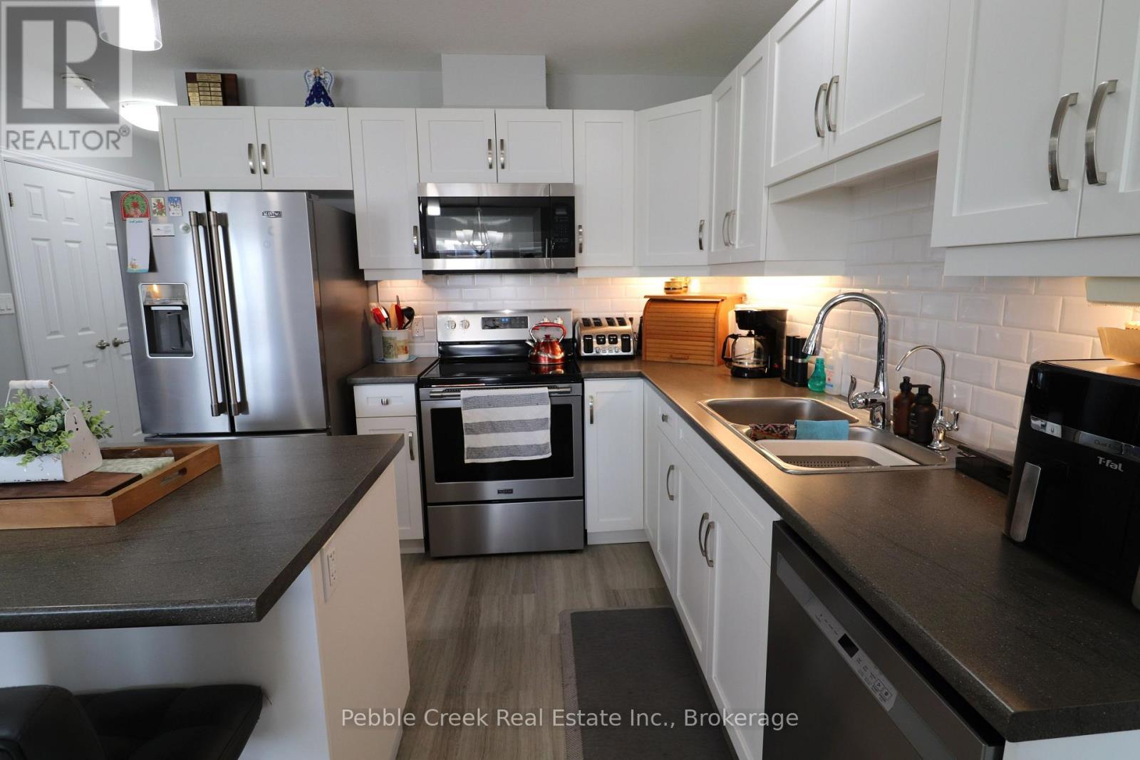 18 Windward Way N, Ashfield-Colborne-Wawanosh, Ontario  N7A 0B2 - Photo 8 - X12243649