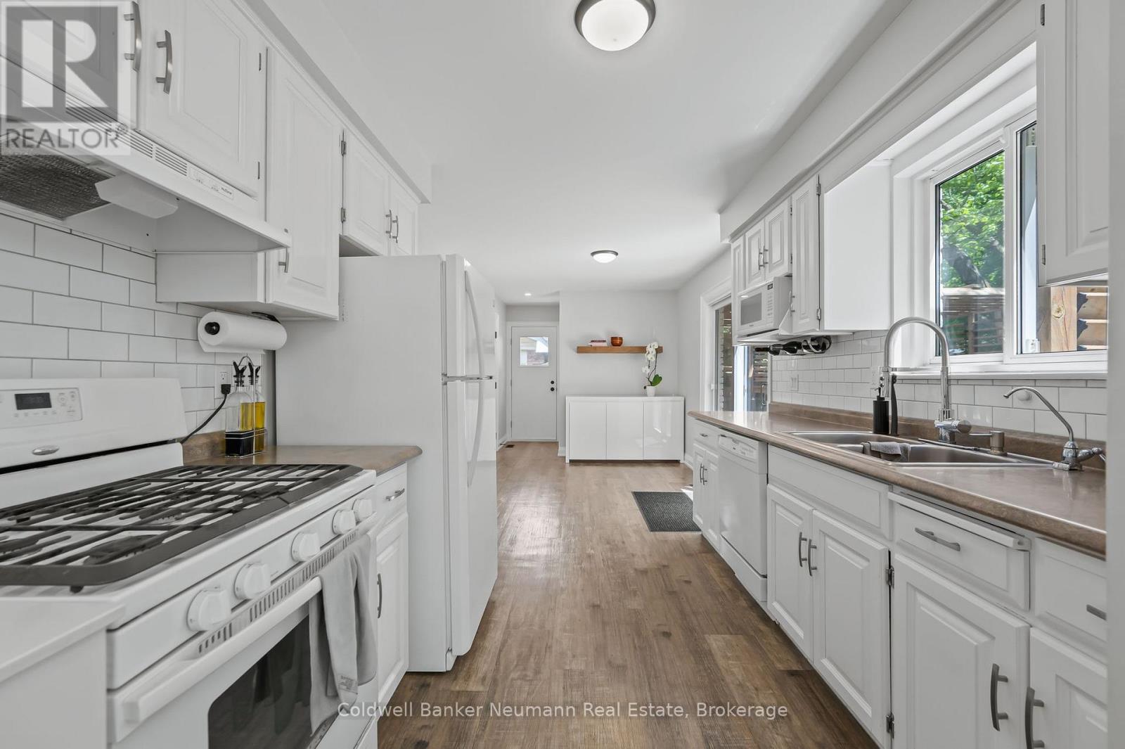 344 West Acres Drive, Guelph, Ontario  N1H 7C1 - Photo 18 - X12243757