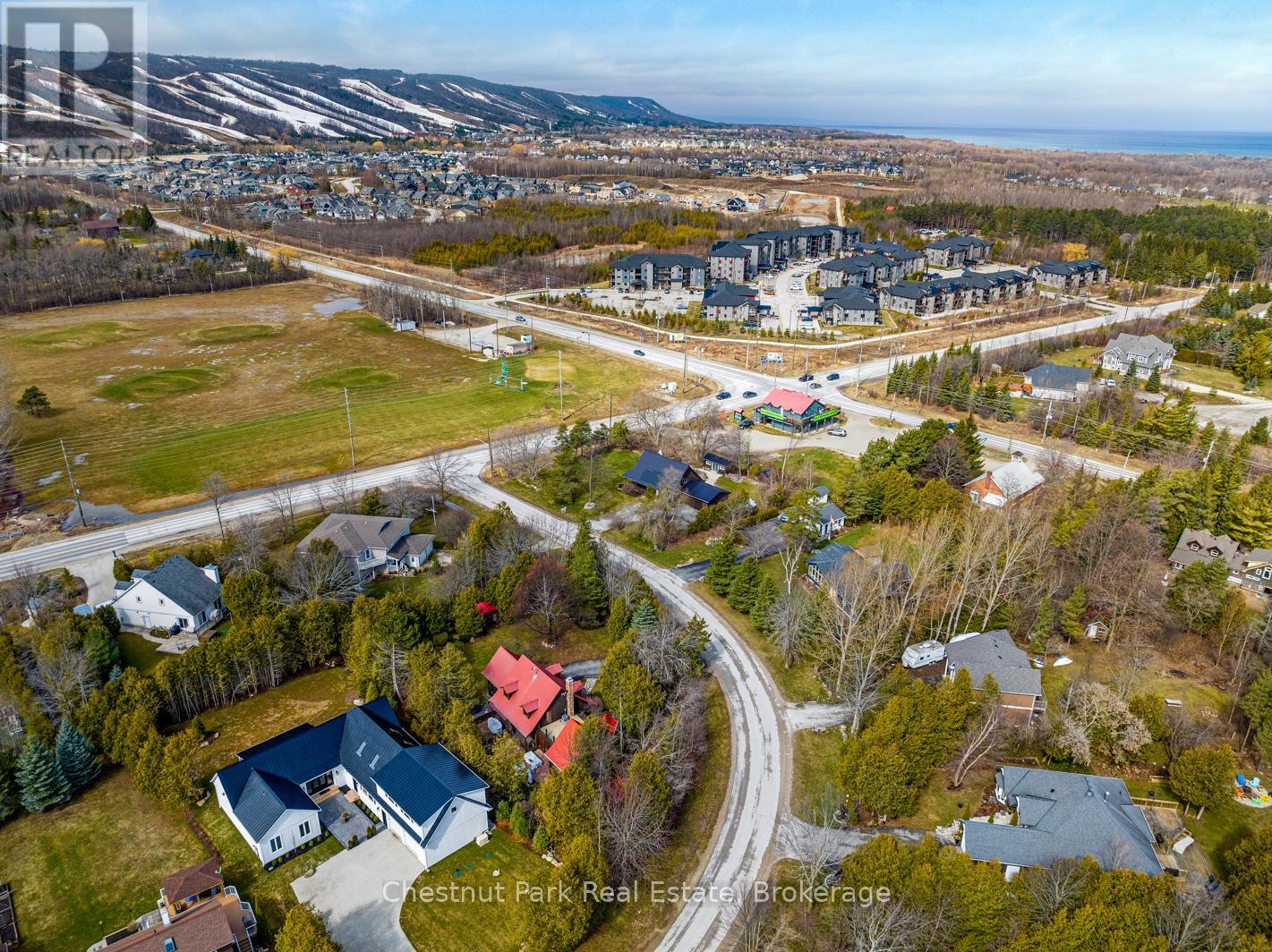 63 Slalom Gate Road, Collingwood, Ontario  L9Y 5B1 - Photo 2 - S12243805