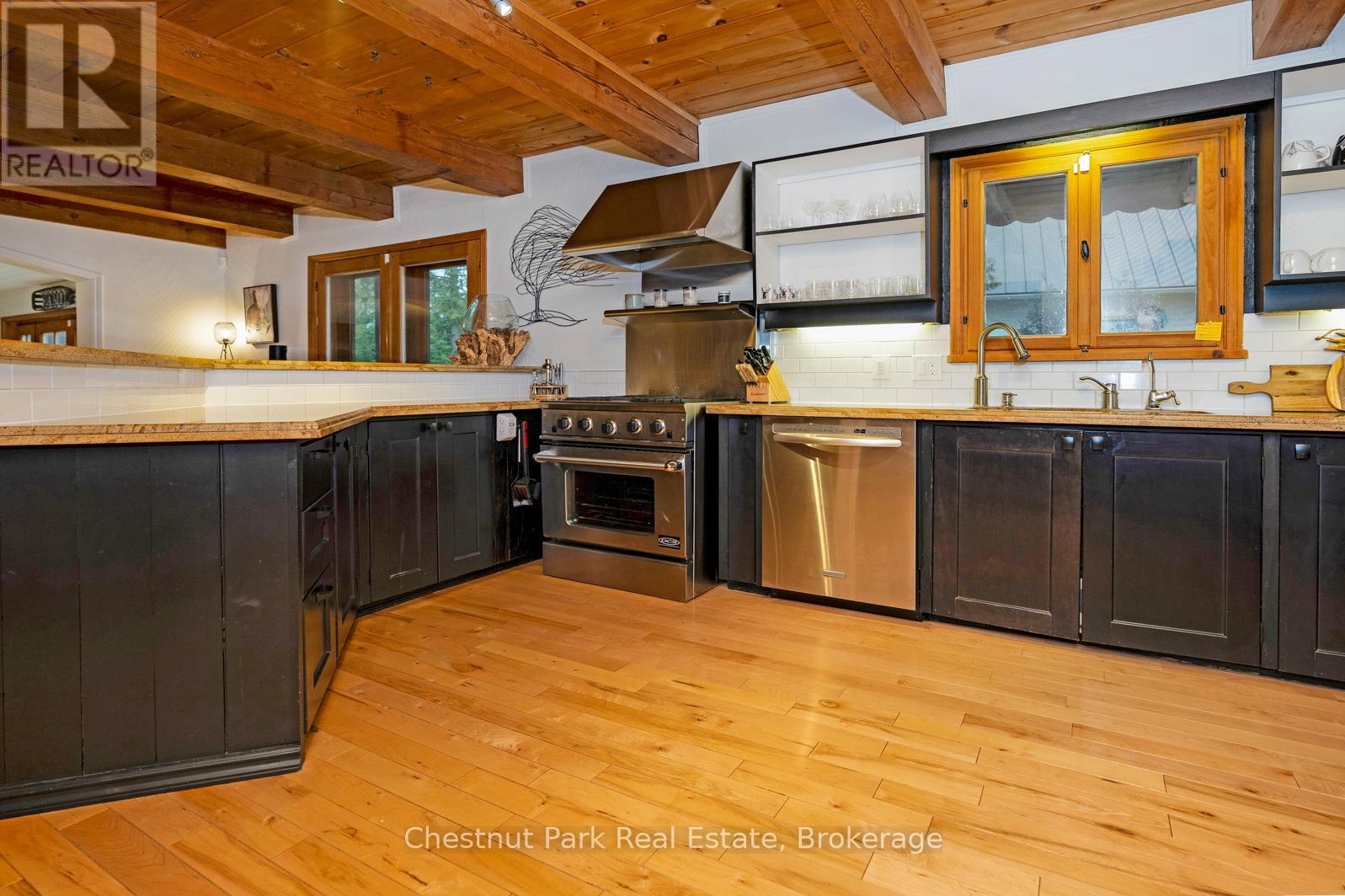 63 Slalom Gate Road, Collingwood, Ontario  L9Y 5B1 - Photo 8 - S12243805