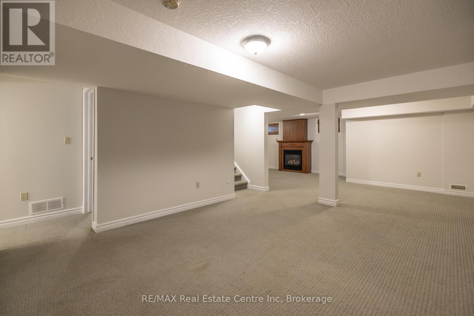 78 Mcarthur Drive, Guelph, Ontario  N1L 1S5 - Photo 34 - X12243768