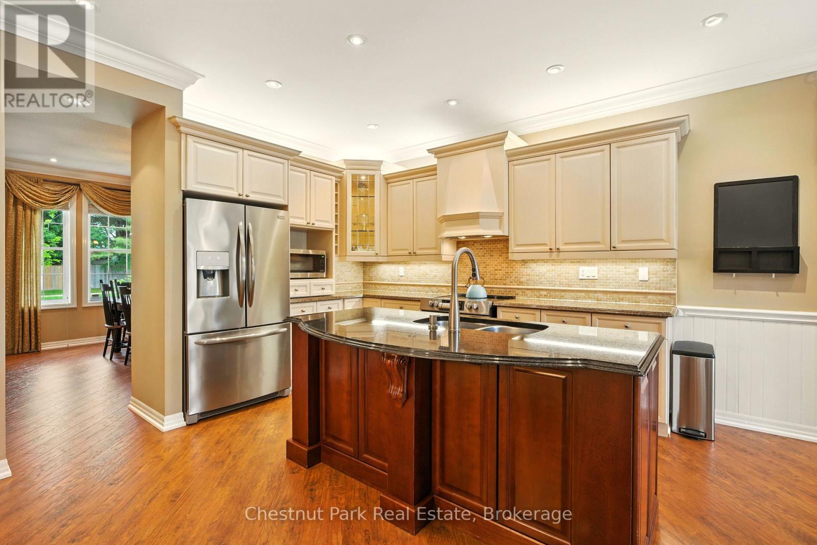 33 Clearbrook Trail, Bracebridge, Ontario  P1L 0A3 - Photo 10 - X12243930