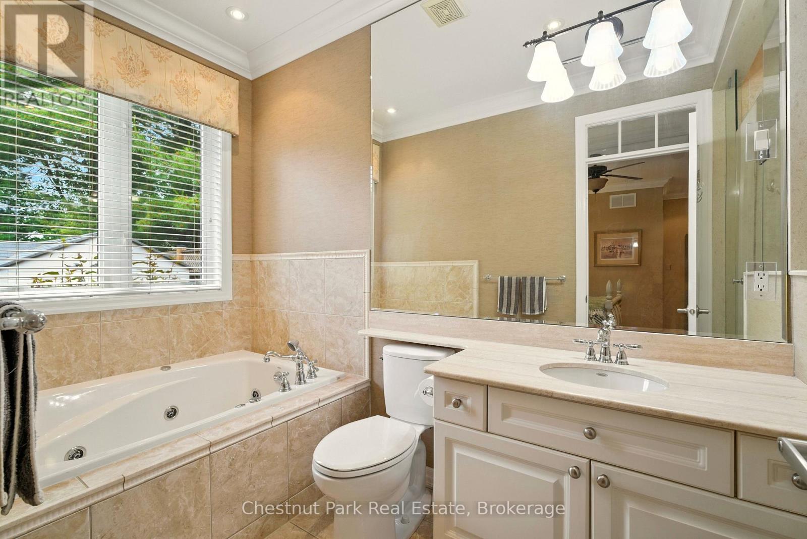 33 Clearbrook Trail, Bracebridge, Ontario  P1L 0A3 - Photo 22 - X12243930