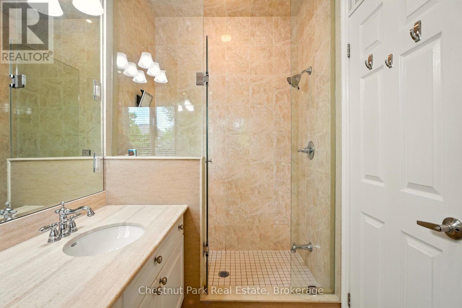 33 Clearbrook Trail, Bracebridge, Ontario  P1L 0A3 - Photo 23 - X12243930