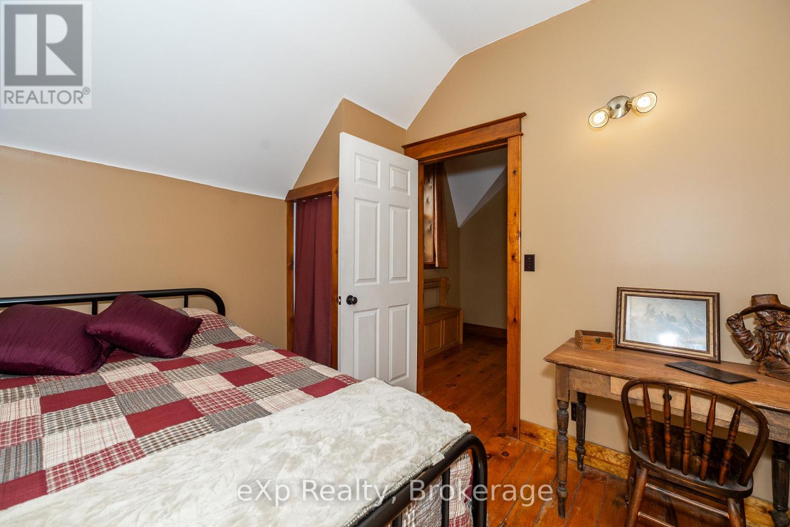 701768 5 Side Road, Chatsworth, Ontario  N0H 1K0 - Photo 22 - X12243954