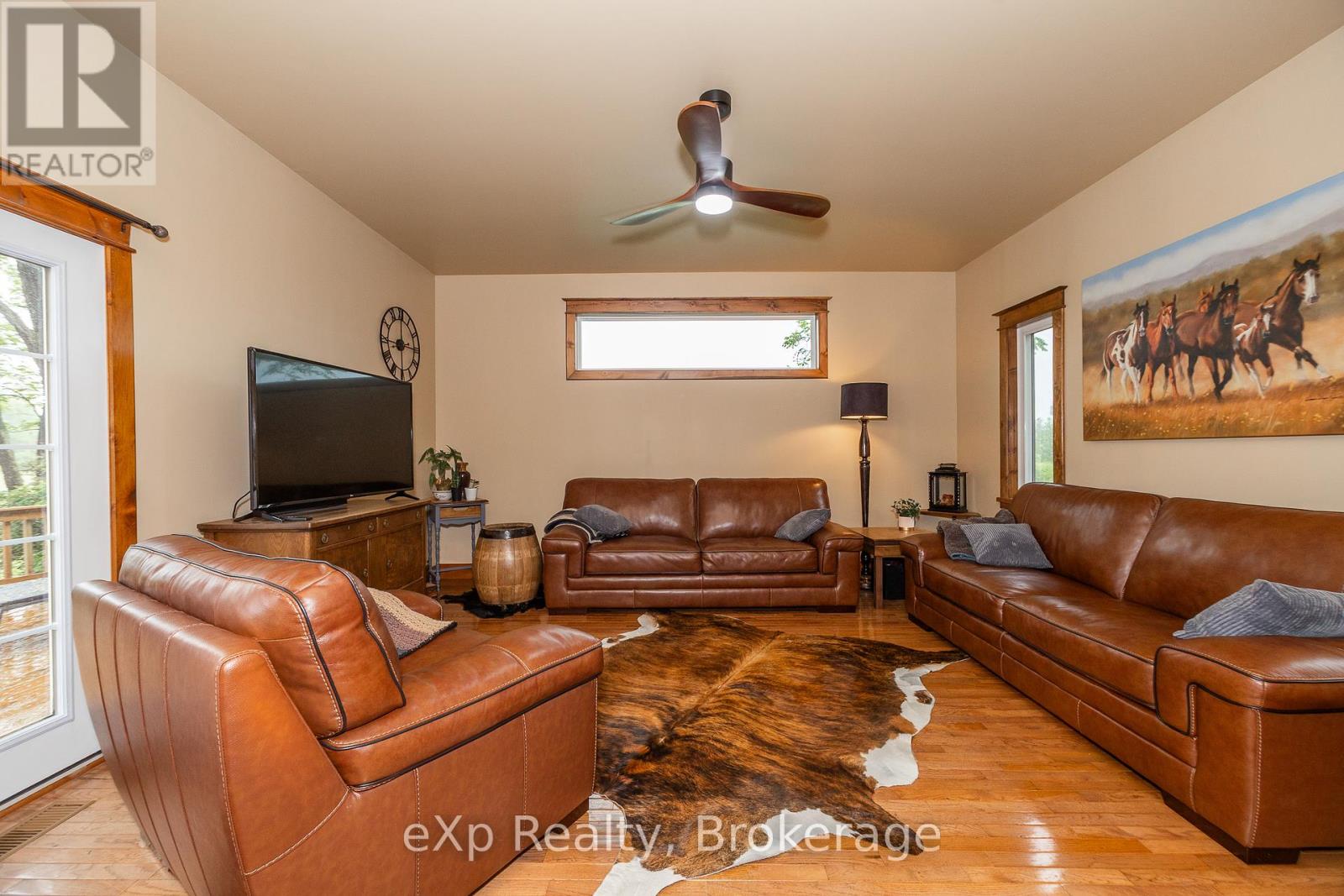 701768 5 Side Road, Chatsworth, Ontario  N0H 1K0 - Photo 8 - X12243954