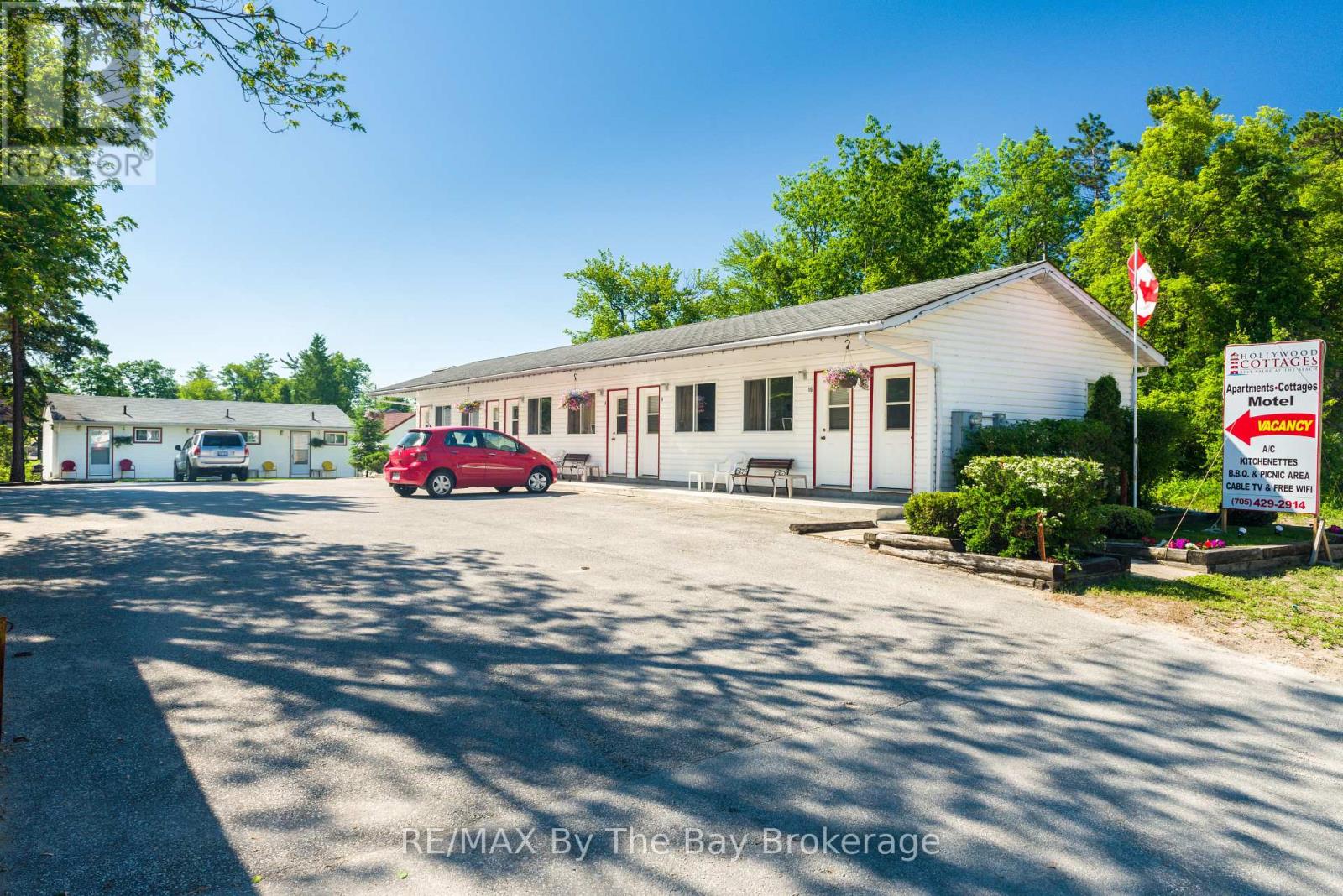 169 MOSLEY STREET, Wasaga Beach, Ontario