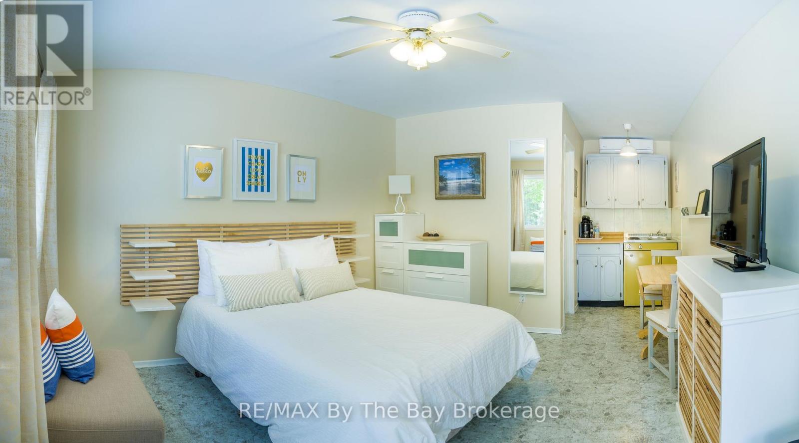 169 Mosley Street, Wasaga Beach, Ontario  L9Z 2K1 - Photo 15 - S12244009
