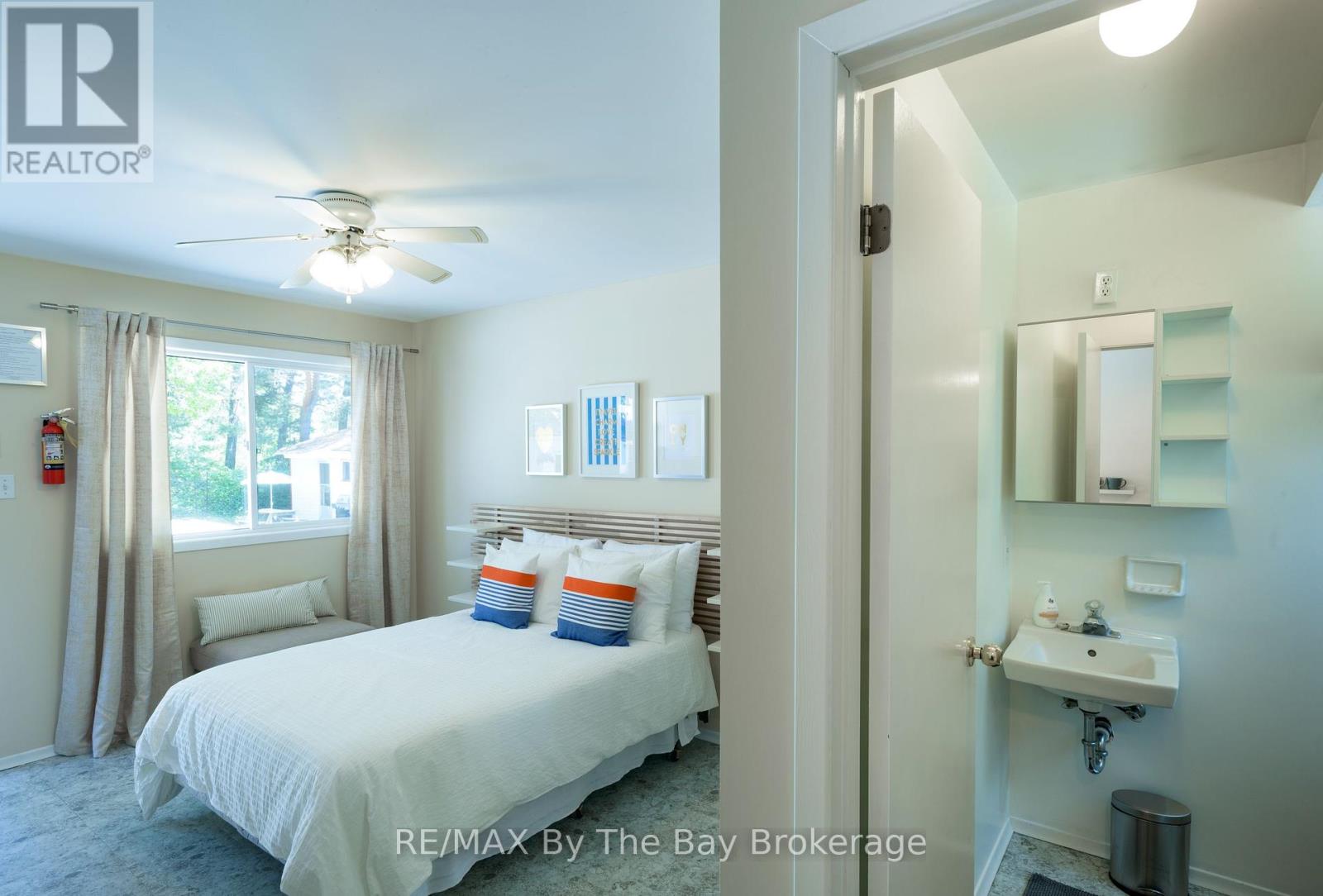 169 Mosley Street, Wasaga Beach, Ontario  L9Z 2K1 - Photo 19 - S12244009