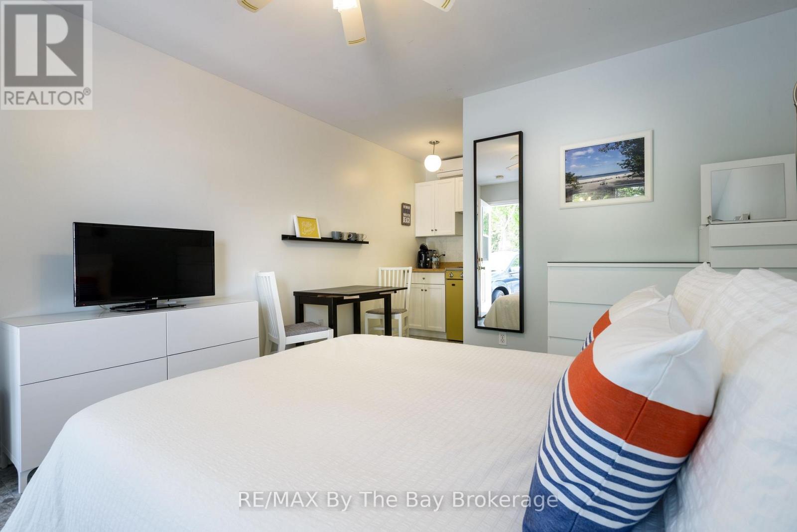 169 Mosley Street, Wasaga Beach, Ontario  L9Z 2K1 - Photo 22 - S12244009