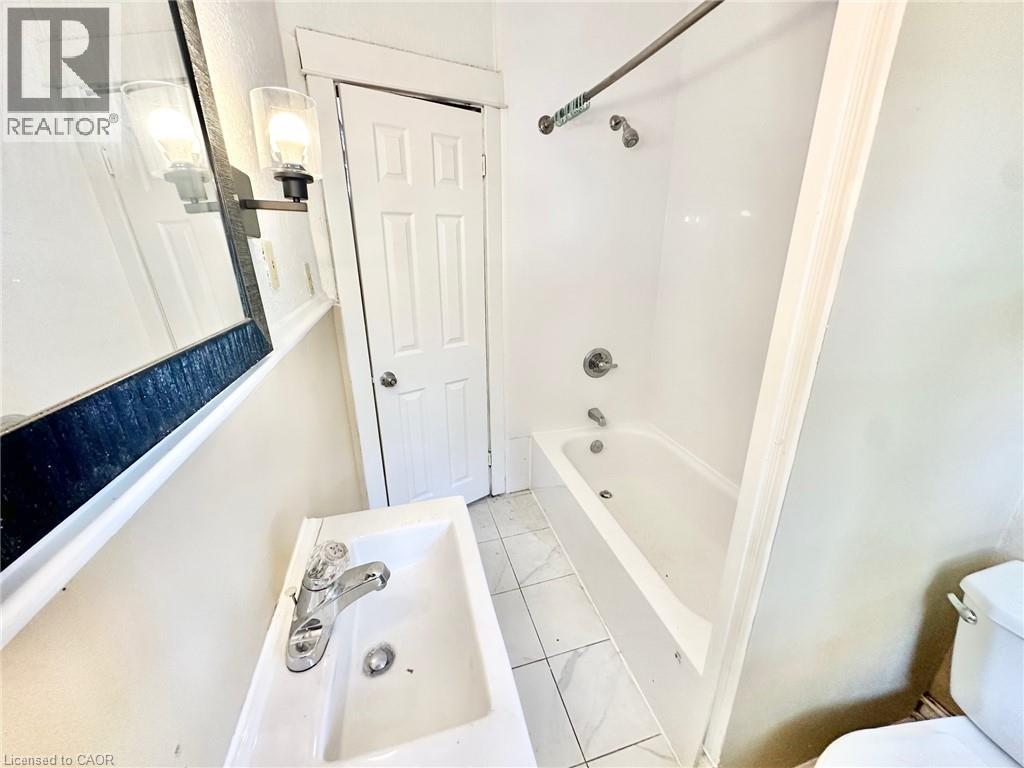 215 Rosewood Road, Hamilton, Ontario  L8K 3J5 - Photo 25 - 40745010
