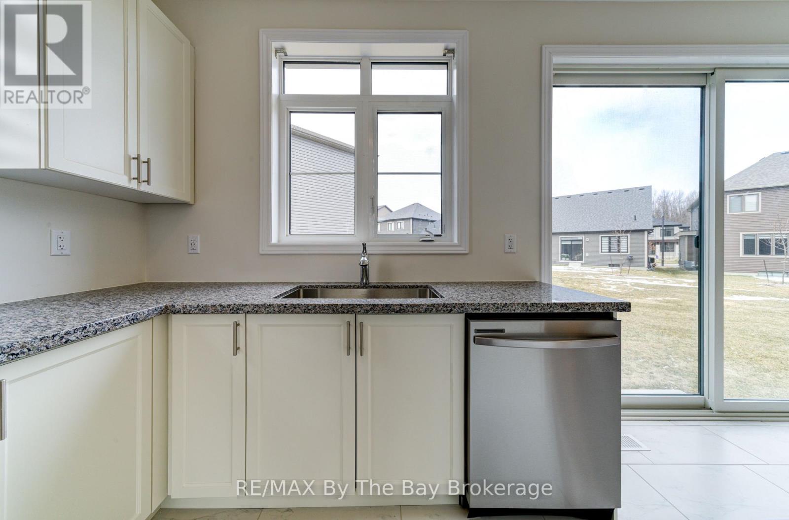 105 Sun Valley Avenue, Wasaga Beach, Ontario  L9Z 0N8 - Photo 17 - S12244158