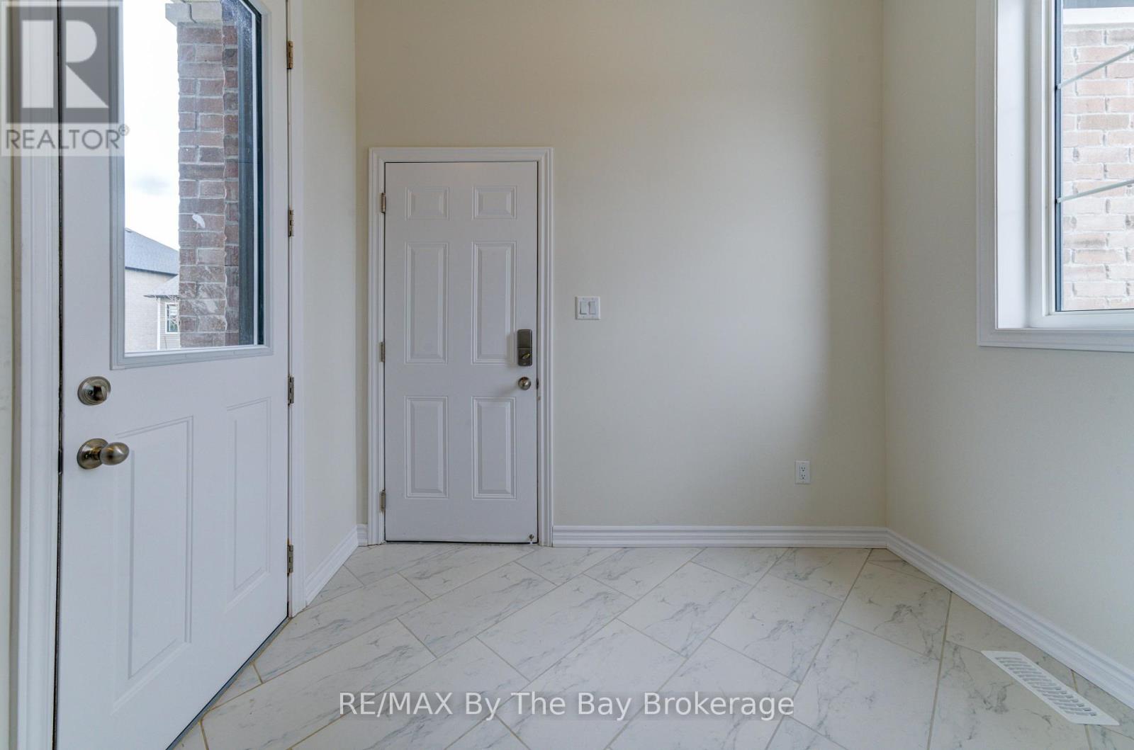 105 Sun Valley Avenue, Wasaga Beach, Ontario  L9Z 0N8 - Photo 34 - S12244158