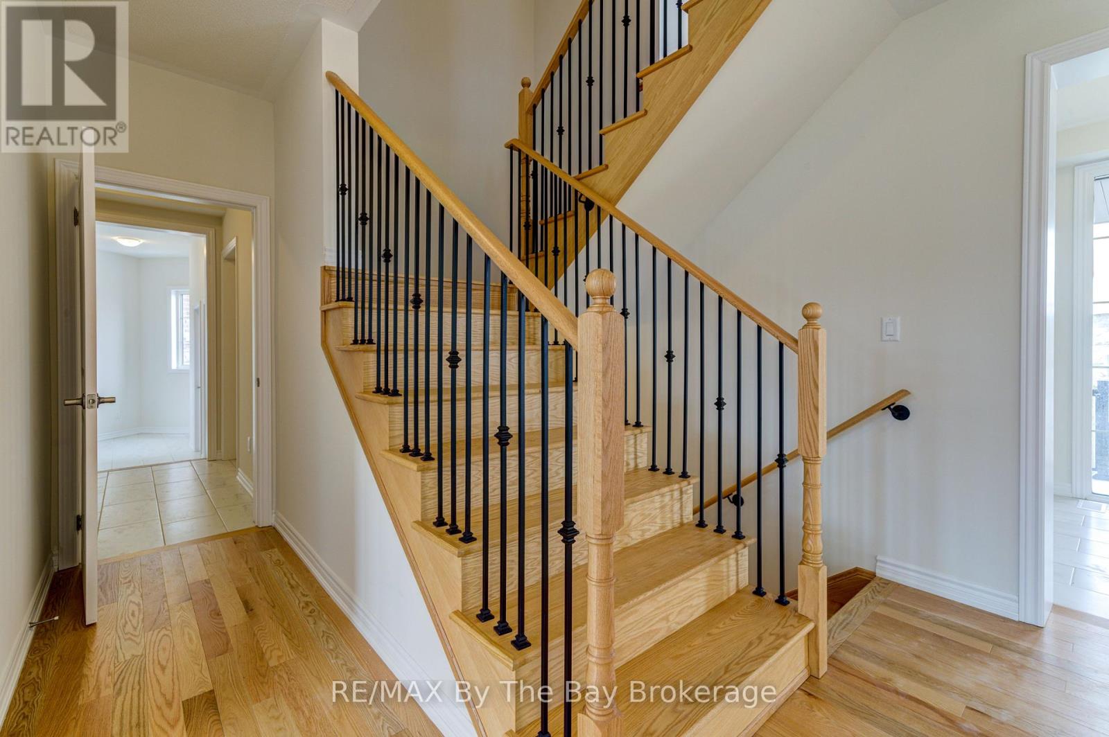 105 Sun Valley Avenue, Wasaga Beach, Ontario  L9Z 0N8 - Photo 35 - S12244158