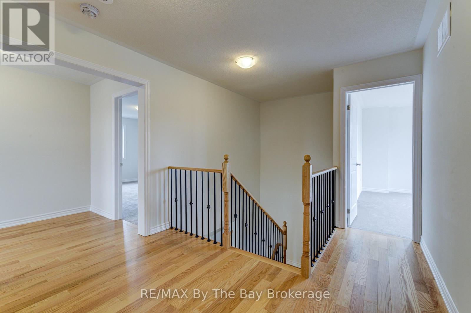 105 Sun Valley Avenue, Wasaga Beach, Ontario  L9Z 0N8 - Photo 36 - S12244158