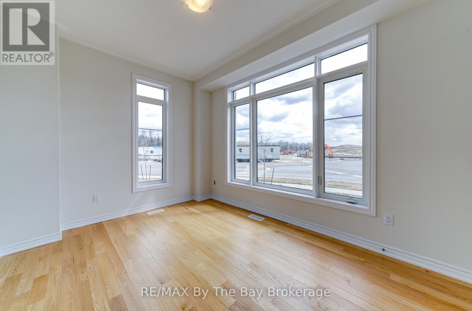 105 Sun Valley Avenue, Wasaga Beach, Ontario  L9Z 0N8 - Photo 6 - S12244158