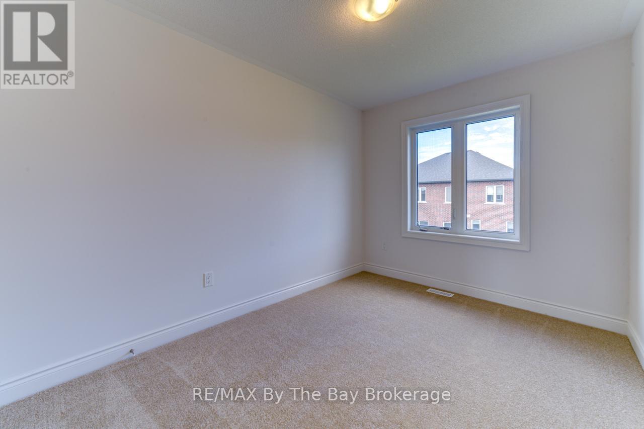 25 Lisa Street, Wasaga Beach, Ontario  L9Z 1J9 - Photo 21 - S12244273