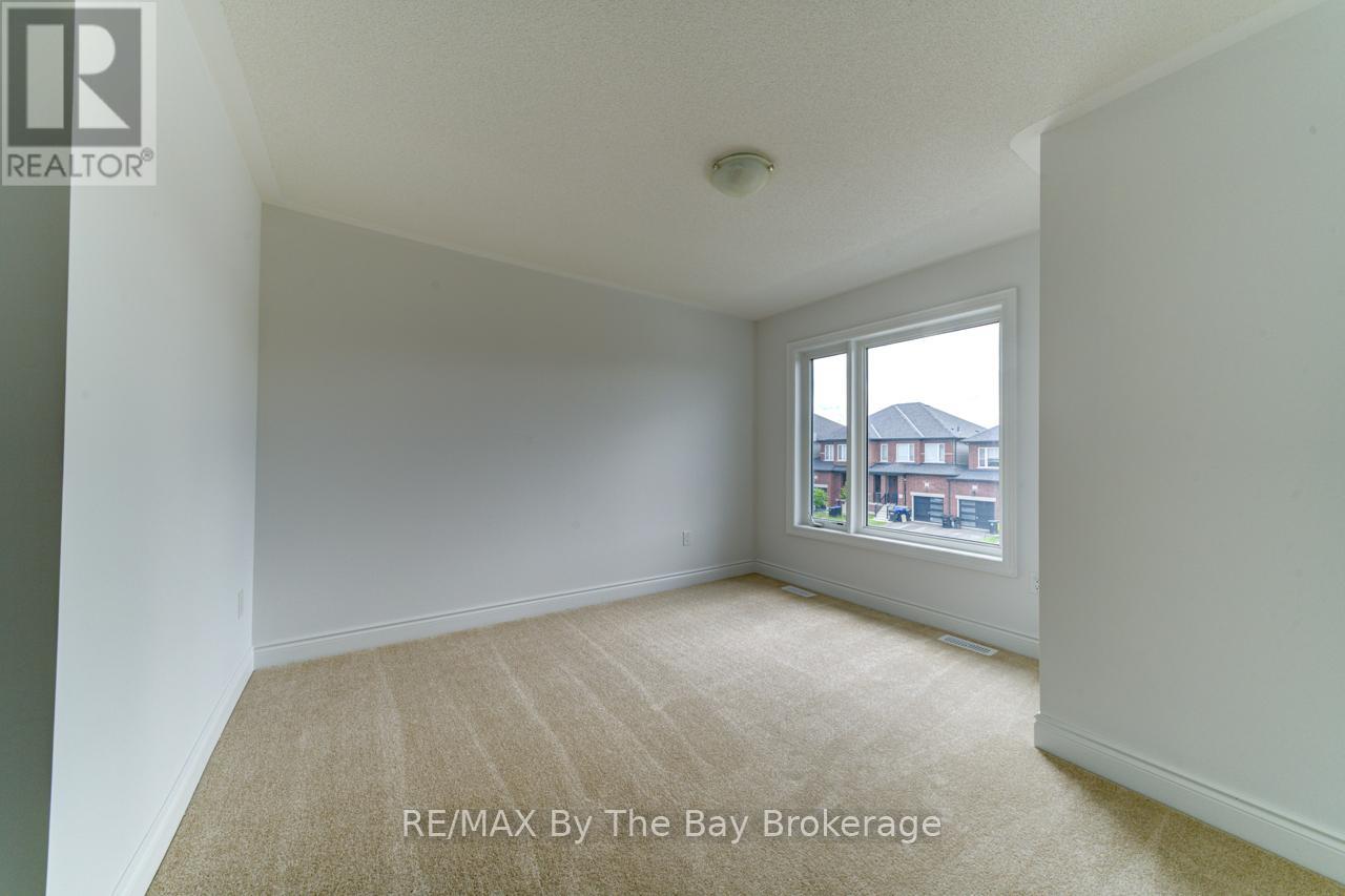 25 Lisa Street, Wasaga Beach, Ontario  L9Z 1J9 - Photo 27 - S12244273